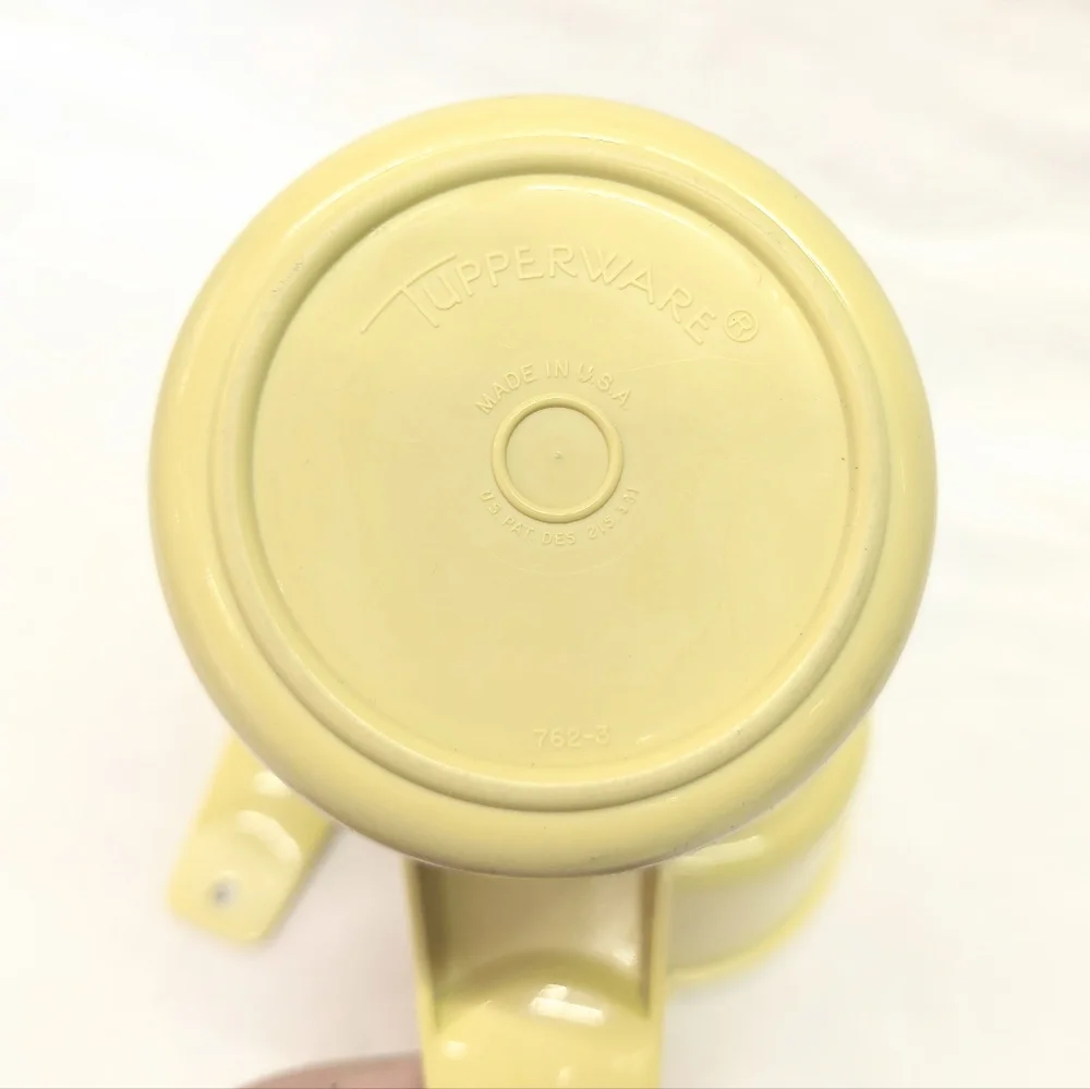TUPPERWARE | Vintage Yellow Stacking Measuring Cups Set of 3 Retro
